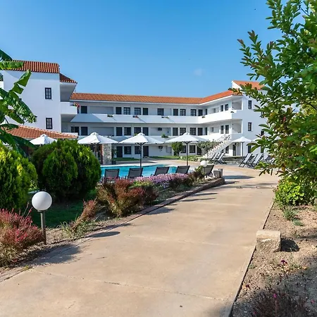 Theatraki Apartahotel