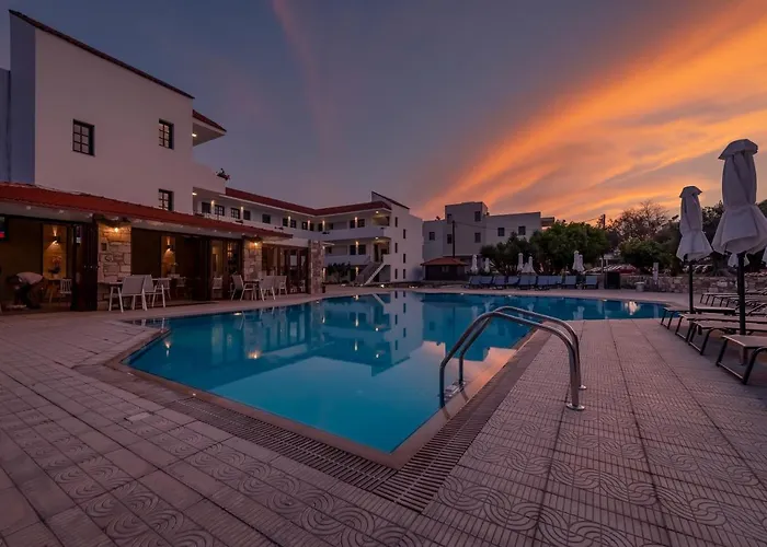 Theatraki 아파트호텔 2*