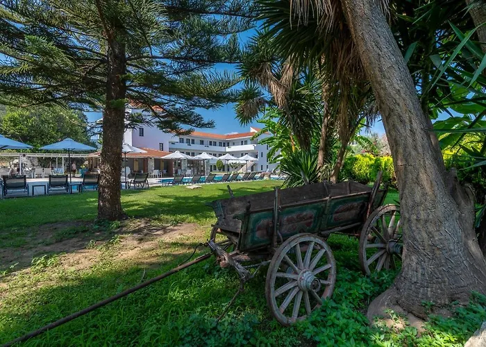 Apartahotel Theatraki